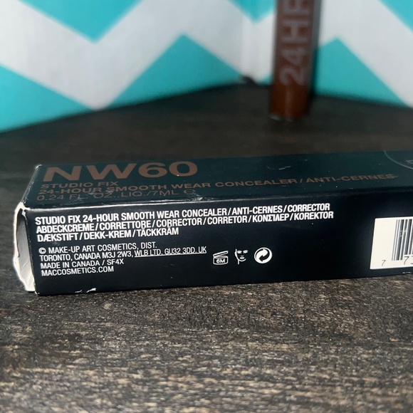 MAC Studio NEW Fix 24 Hour Smooth Wear Concealer NW60 - Picture 2 of 3